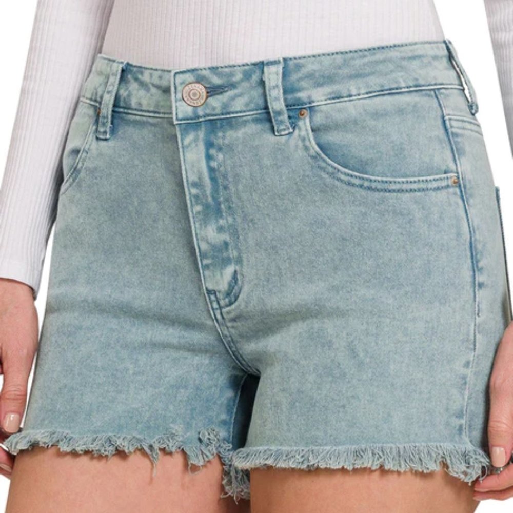 Zenana WASHED FRAYED CUTOFF HEM SHORTS